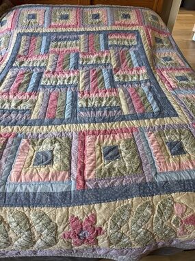 Vintage-Inspired Patchwork Quilt in Pink, Blue, Green and Cream